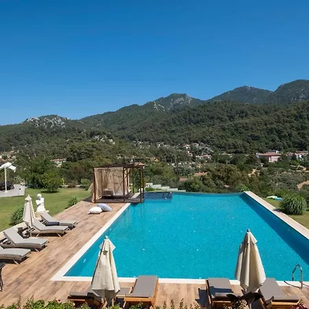Feriehus Fascinating Home With Shared Pool Surrounded By Nature In Marmaris